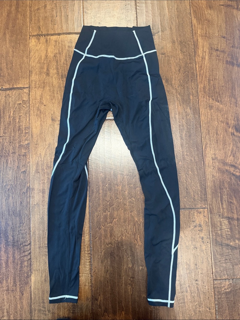 Buffybunny Black Athletic Leggings with White Contrast Piping